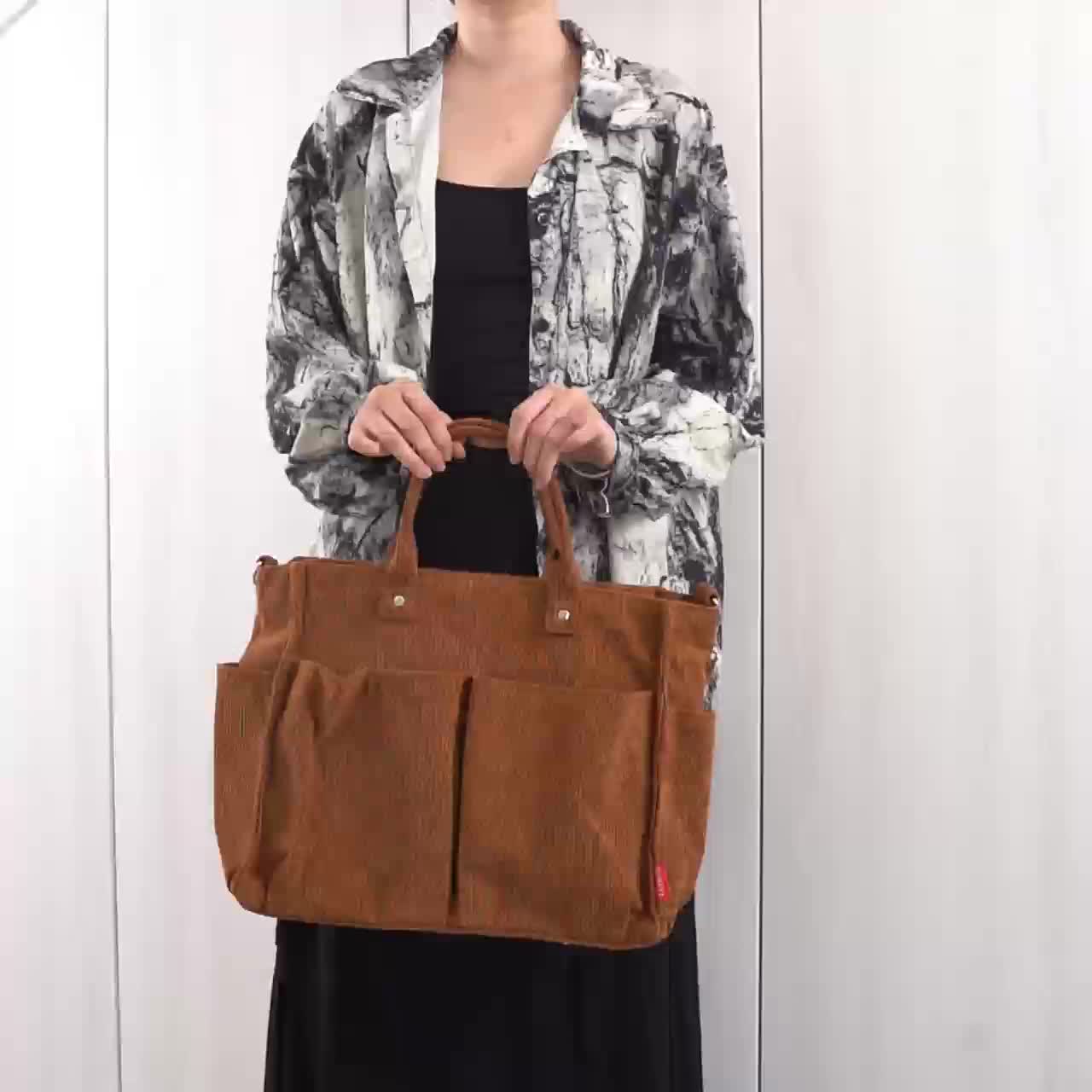 Bolso Tote de Terciopelo Acanalado con Bolsillos