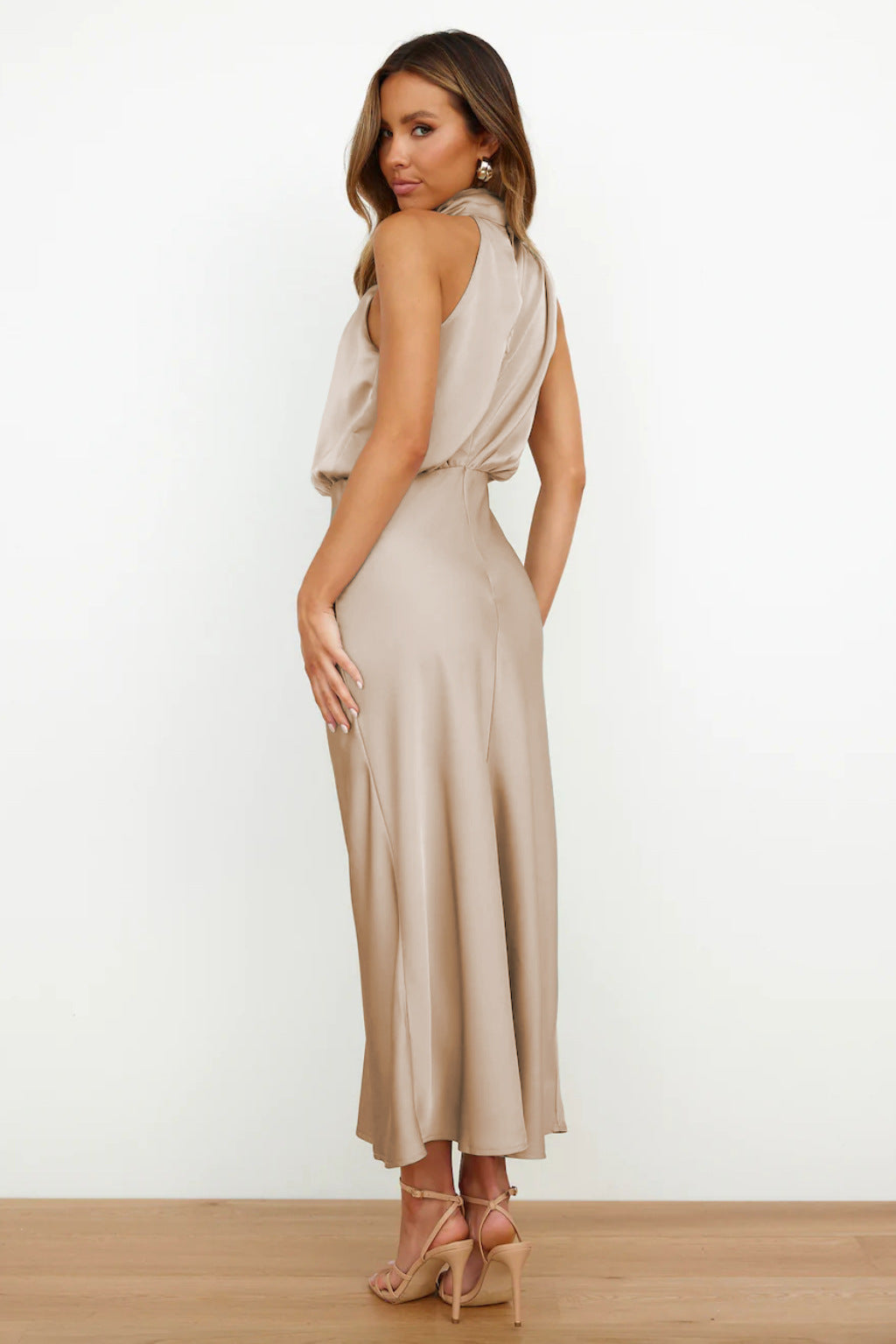 Lydia | Vestido Largo con Cuello Halter