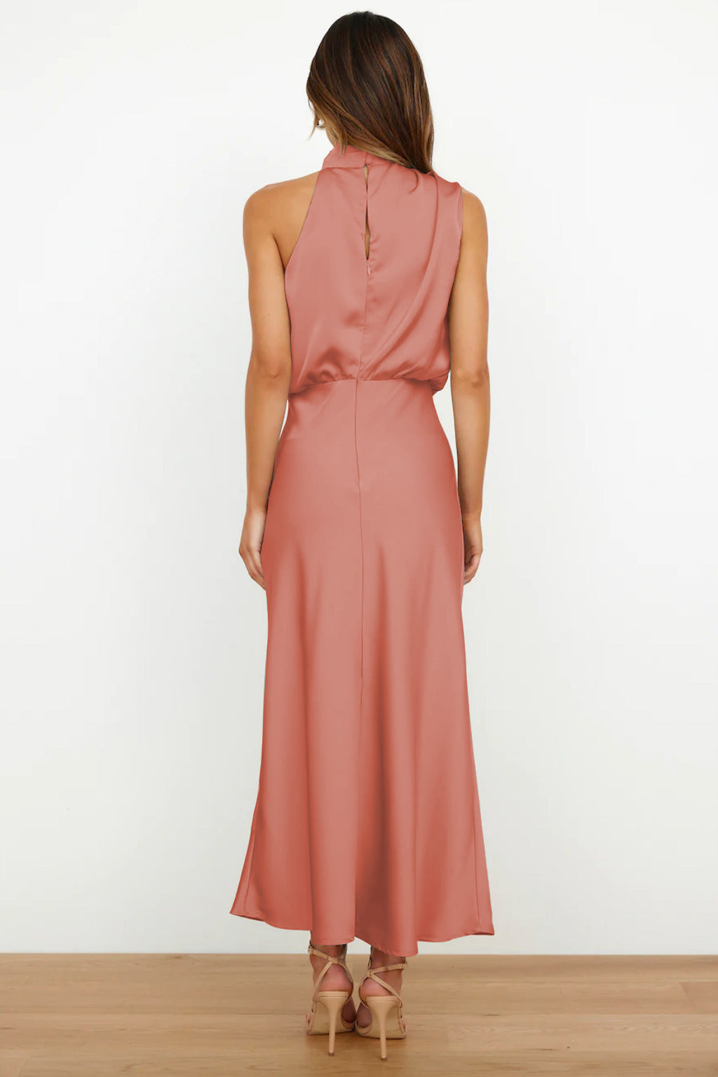Lydia | Vestido Largo con Cuello Halter