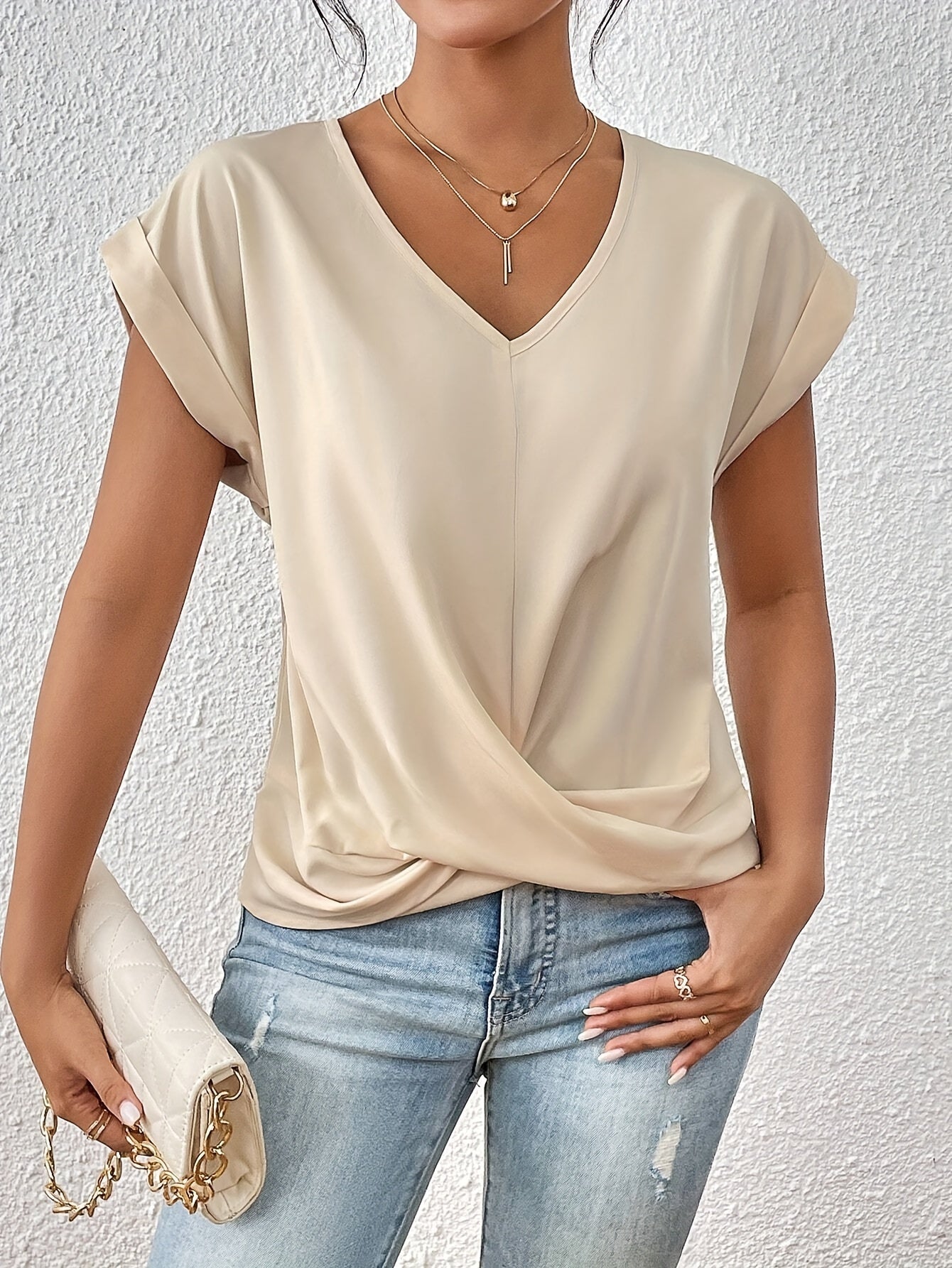 Cleo™ | Camiseta casual con escote corazón