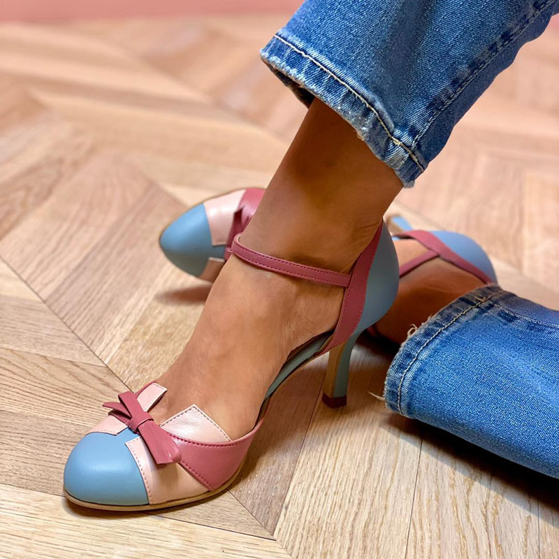 Bellarosa | Sandalias coloridas con nudo y tira, de punta redonda