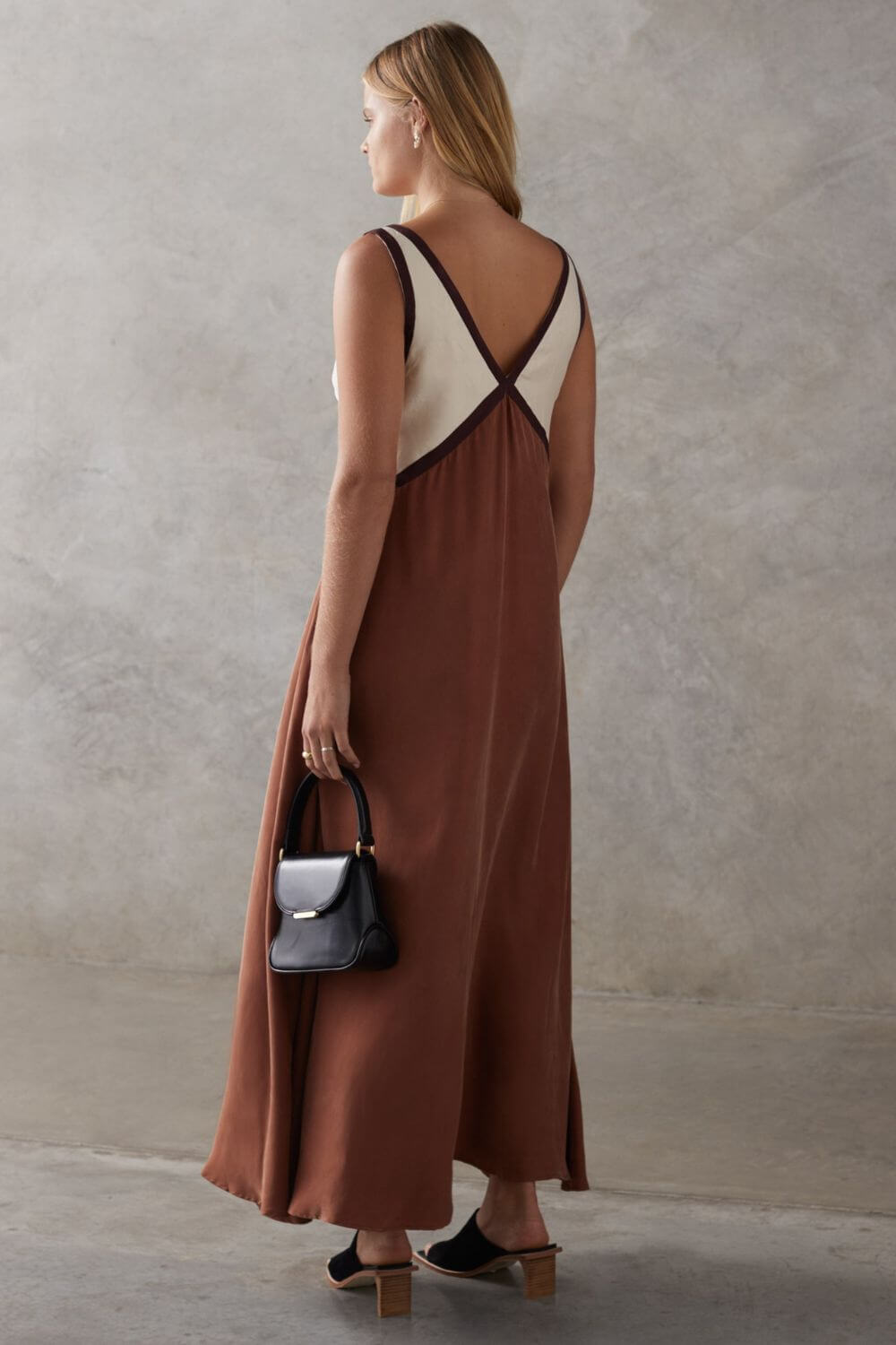 Staceyâ„¢ | Vestido Midi en Elegante Terciopelo