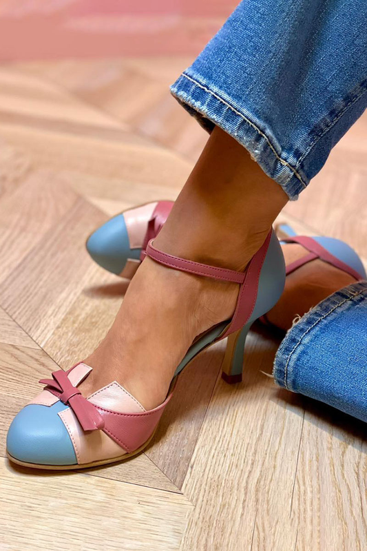 Bellarosa | Sandalias coloridas con nudo y tira, de punta redonda