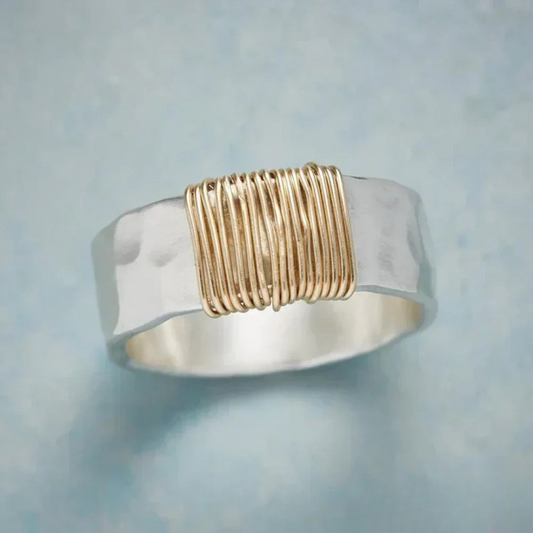 Anillo de Plata con Hilo Dorado Vintage
