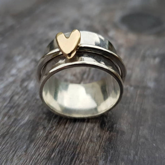 Anillo de Plata con Corazón Dorado Vintage