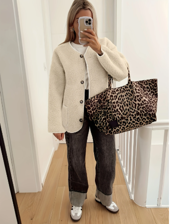 Lillia™ | La Chaqueta de Forro Polar con Botones