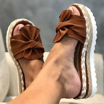 Soleil | Sandalias de plataforma con lazo y energía veraniega
